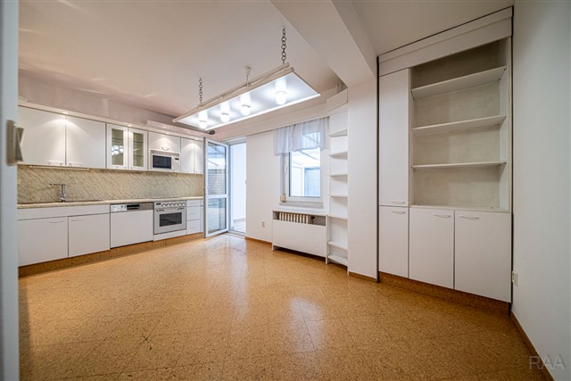 kuchyně s jídelnou [15/35]